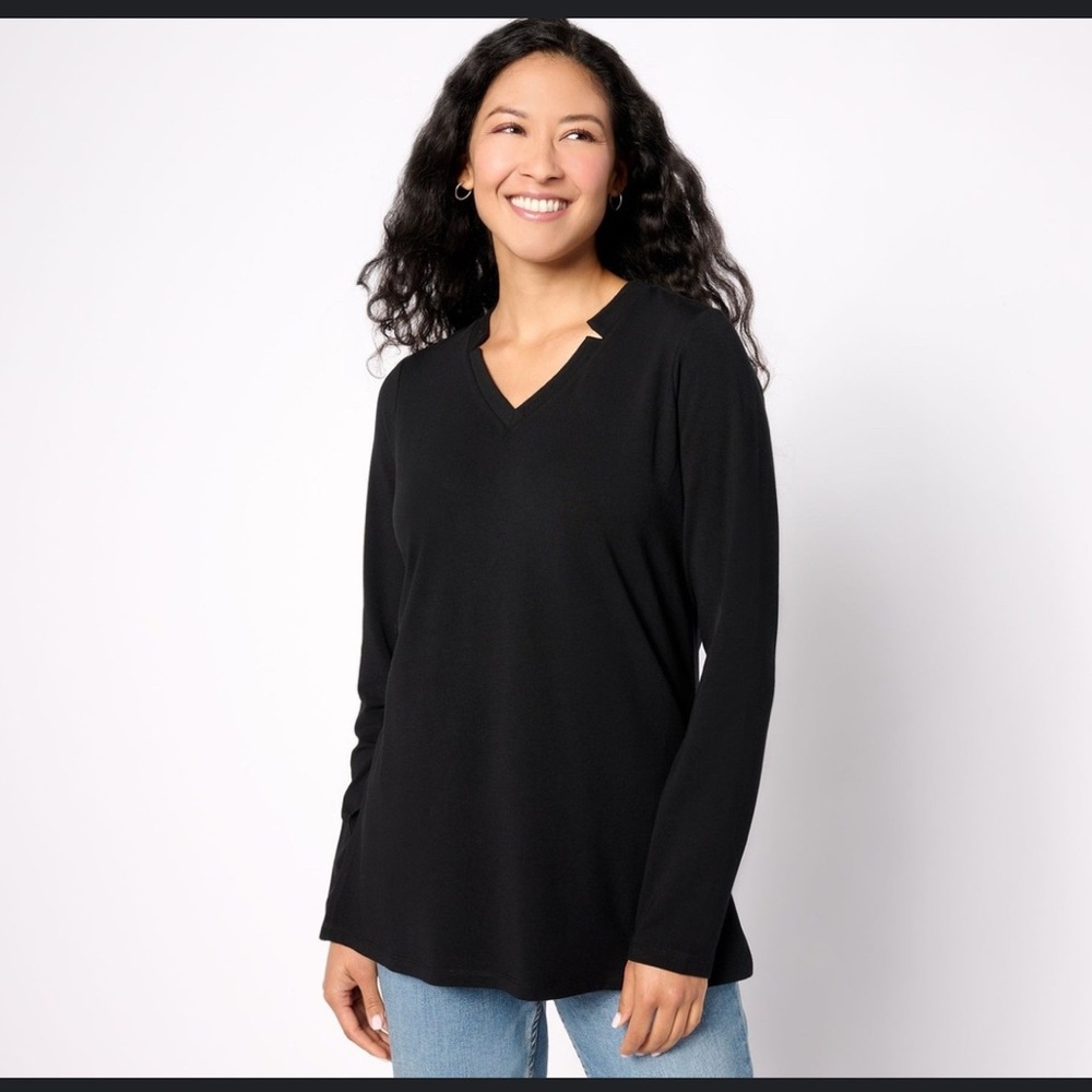 Belle by Kim Gravel Black Long Sleeve V-Neck Top